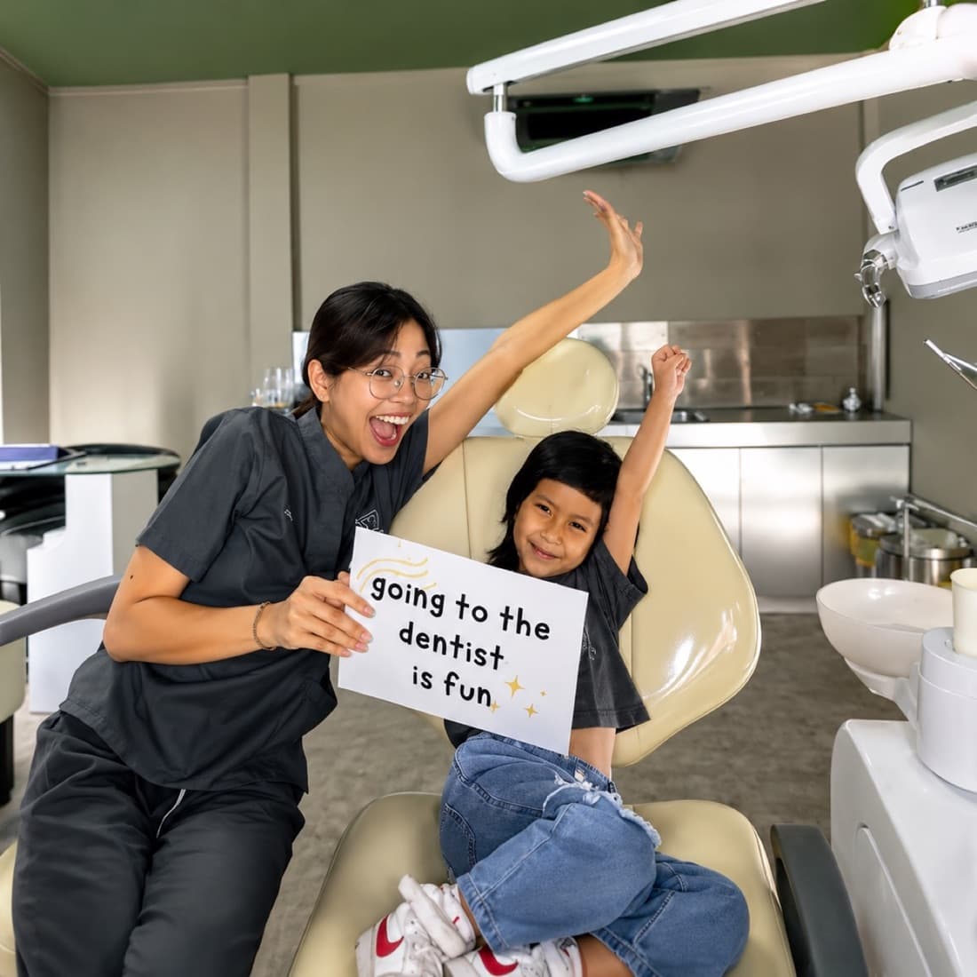 When should children start visiting the dentist?